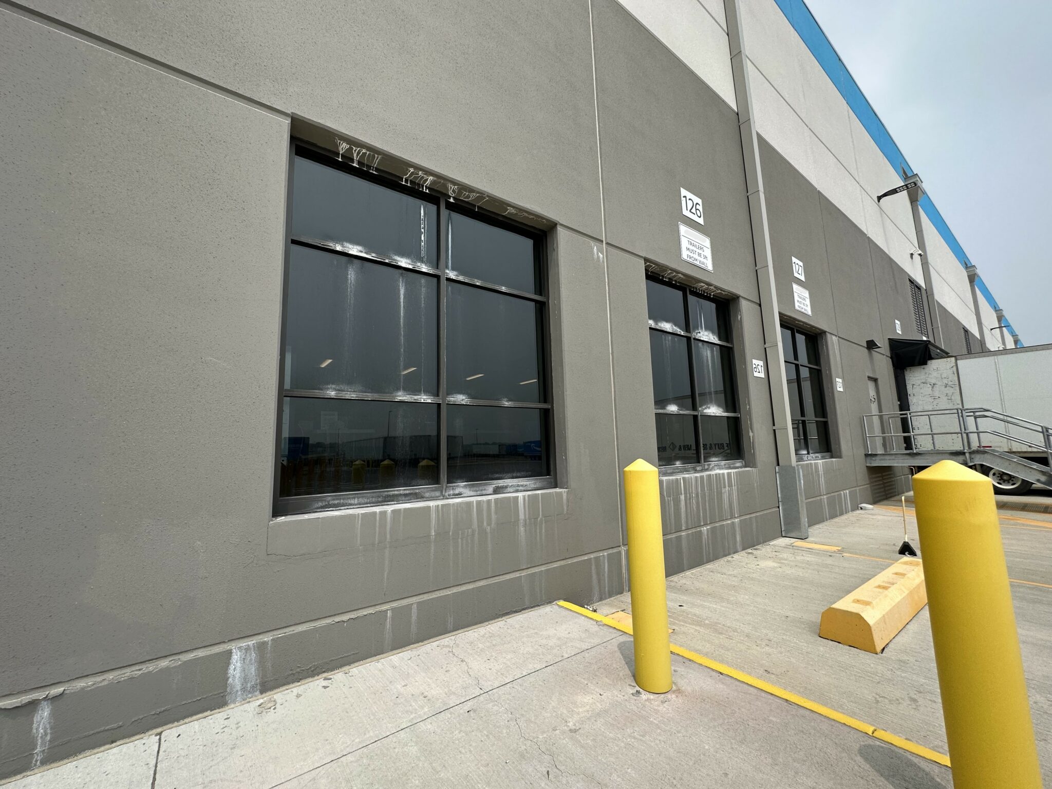 Distribution Warehouse